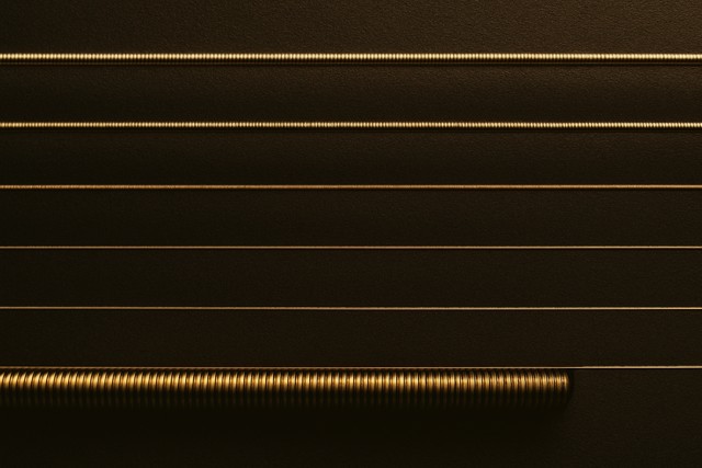 string-metal-lines